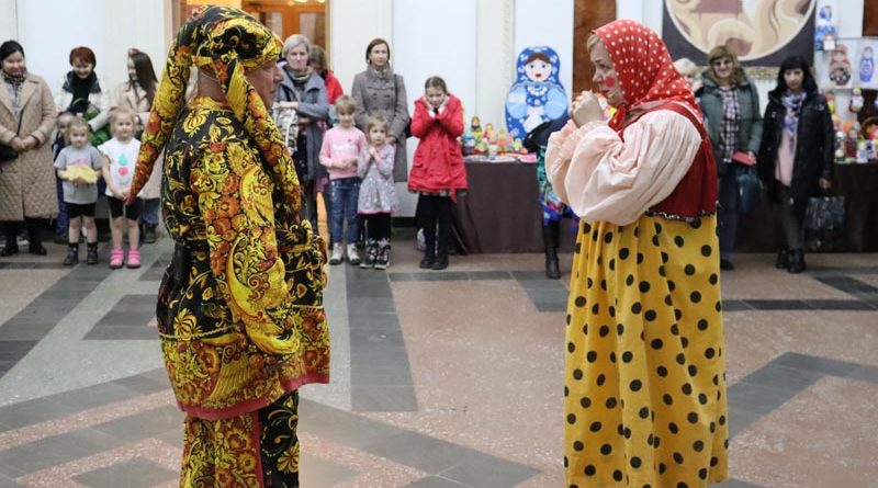 День рождения матрешки. Как яркая кукла стала символом России